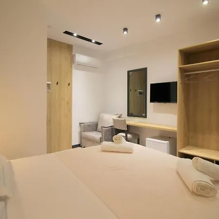 F&j Hotel Sarandë