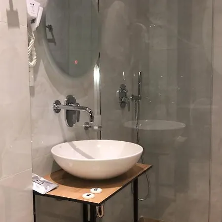 Hotel F&j Sarandë