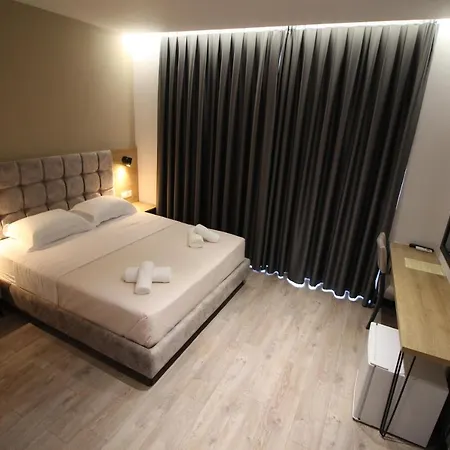 Hotel F&j *
