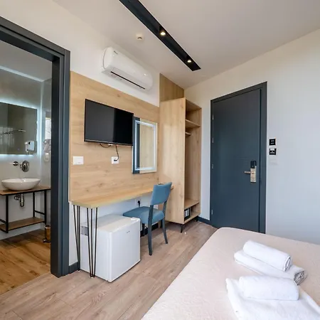 Hotel F&j Sarandë