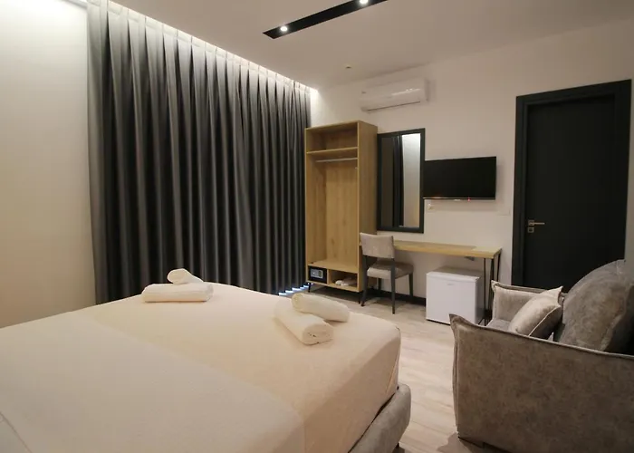 Hotel F&j