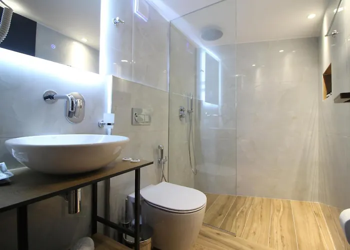 Hotel F&j Sarandë