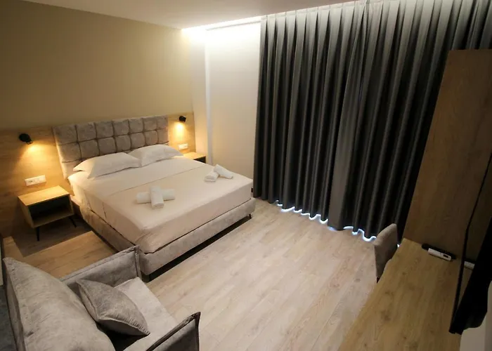 F&j Sarandë