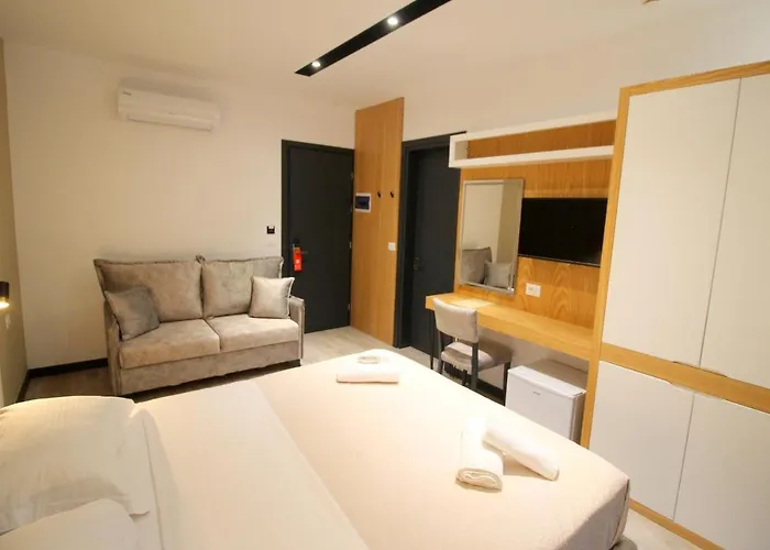 F&j Sarandë